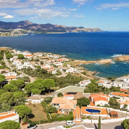 Majordoms - Sarnella, Villa